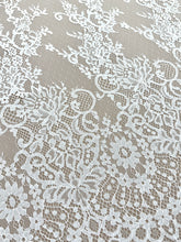Csipke Chantilly elefántcsont - kupon 3 m