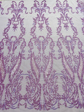 Dantela Couture Levendula Geometriai Mintával, Gyöngyökkel és Flitterekkel