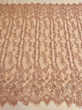 Nude Haute Couture Chantilly típusú csipke