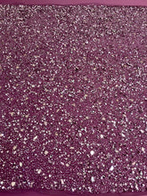 Sötét magenta haute couture csipke, tükrökkel