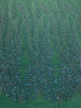 Dantela Couture Smaragdzöld Panellel, Gyöngyökkel, Gyöngyöcskékkel és Flitterekkel