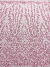 Dantela Couture rózsaszín geometriai mintával, gyöngyökkel és flitterekkel