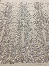 Ezüst Csipke Nude Tüllal Geometrikus Mintával, Gyöngyökkel, Gyöngyökkel és Flitterekkel