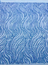 Dantela Couture Égkék lineáris mintával, gyöngyökkel és flitterekkel