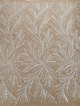 Dantela Couture Ivory gyöngyökkel és flitterekkel