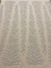 Ezüst Couture Csipke Ágakkal, Gyöngyökkel és Flitterekkel