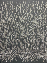 Dantela Couture Argintie pe Tulle Antracit cu Siraguri, cu Margele si Paiete