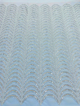 Csipke Couture Ezüst Tüllön Kék Geometrikus Mintával, Gyöngyökkel, Gyöngyökkel és Flitterekkel