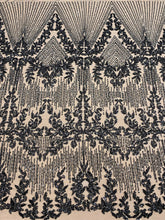 Dantela Couture Neagra cu Model Geometric, cu Perle, Margele si Paiete