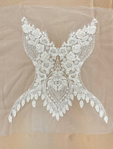 Virágmintás Melltartó Szett Kristályokkal, Gyöngyökkel és Flitterekkel