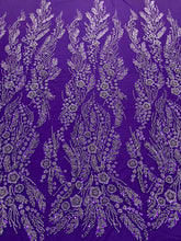 Sötétlila Couture csipke virágmintával, gyöngyökkel, gyöngyöcskékkel és flitterekkel