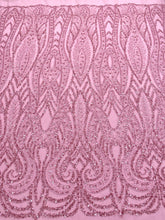 Dantela Couture rózsaszín geometriai mintával, gyöngyökkel, gyöngyöcskékkel és flitterekkel