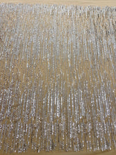 Dantela Couture Argintie cu Tulle Nude cu  Model Liniar, cu Margele si Paiete