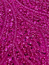 Dantela Couture Fucsia gyöngyökkel, gyöngyökkel és flitterekkel díszített panellel