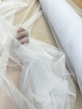 Fehér elasztikus tüll - 1,5 m szélesség