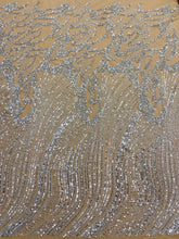 Dantela Couture Argintie pe Tulle Nude cu Model Geometric, cu Margele si Paiete