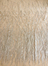 Nude csipke tollakkal és flitterekkel