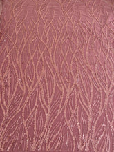 Dantela Couture Roz cu Siraguri, Margele si Paiete