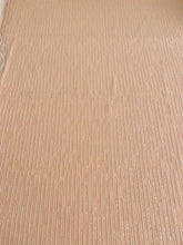 Gyöngyházfényű gyöngyös és flitteres csipke