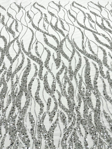 Dantela Couture Argintie pe Tulle Ivory cu Siraguri, cu Margele si Paiete