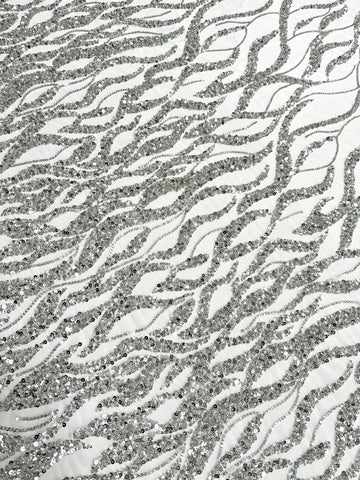 Dantela Couture Argintie pe Tulle Ivory cu Siraguri, cu Margele si Paiete