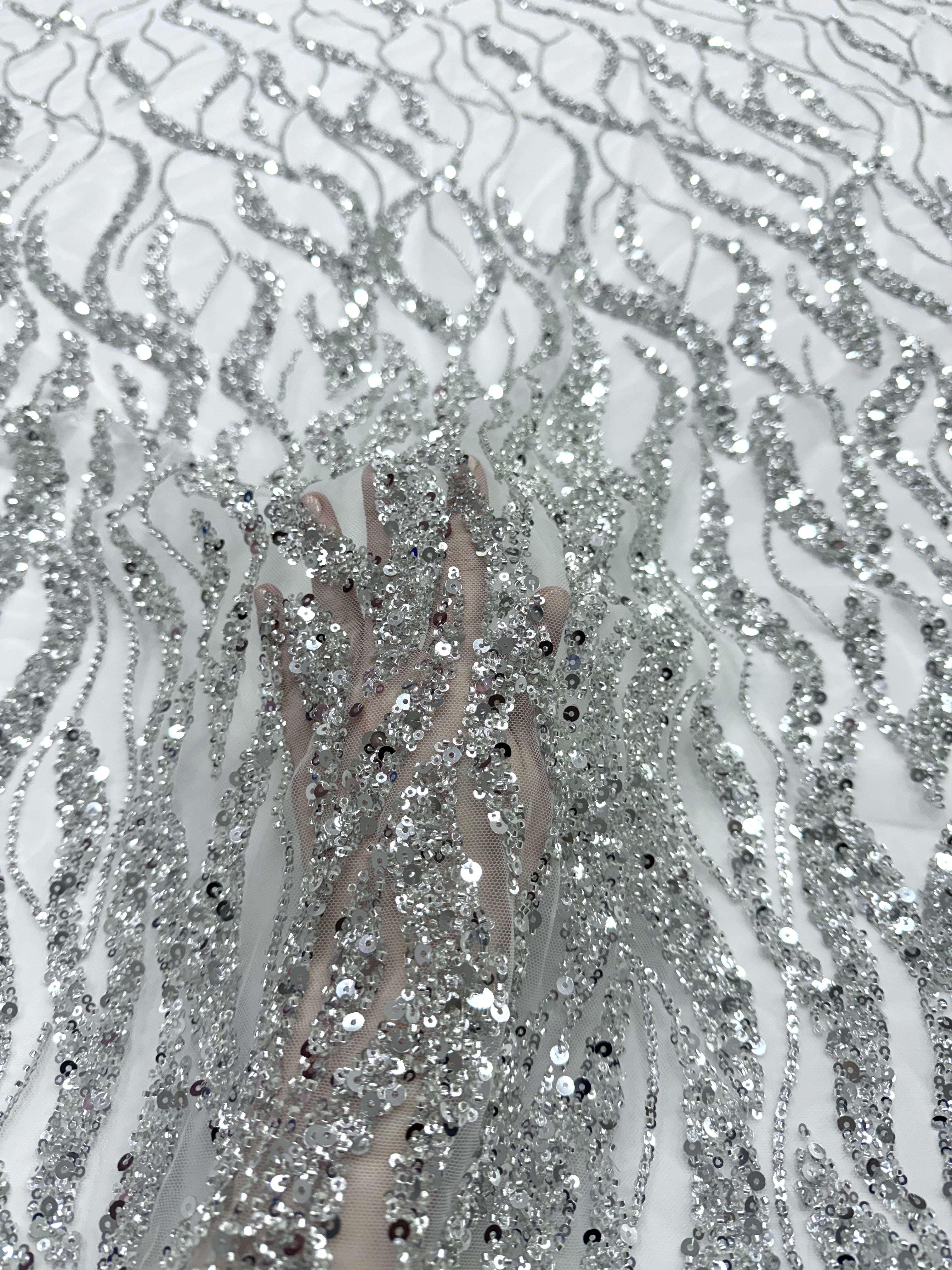 Dantela Couture Argintie pe Tulle Ivory cu Siraguri, cu Margele si Paiete