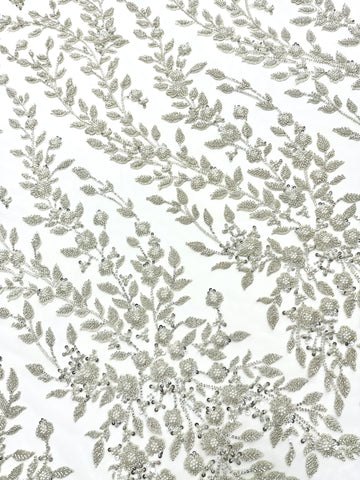 Couture Csipke ezüstös kivitelű, Ivory tüllön virágmintával, gyöngyökkel, gyöngyöcskékkel és flitterekkel