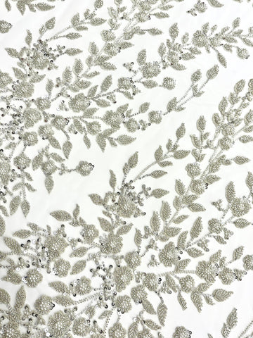 Couture Csipke ezüstös kivitelű, Ivory tüllön virágmintával, gyöngyökkel, gyöngyöcskékkel és flitterekkel