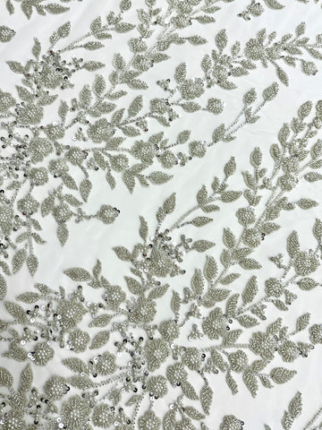 Dantela Couture Argintie pe Tulle Ivory cu Model Floral, Perle, Margele si Paiete