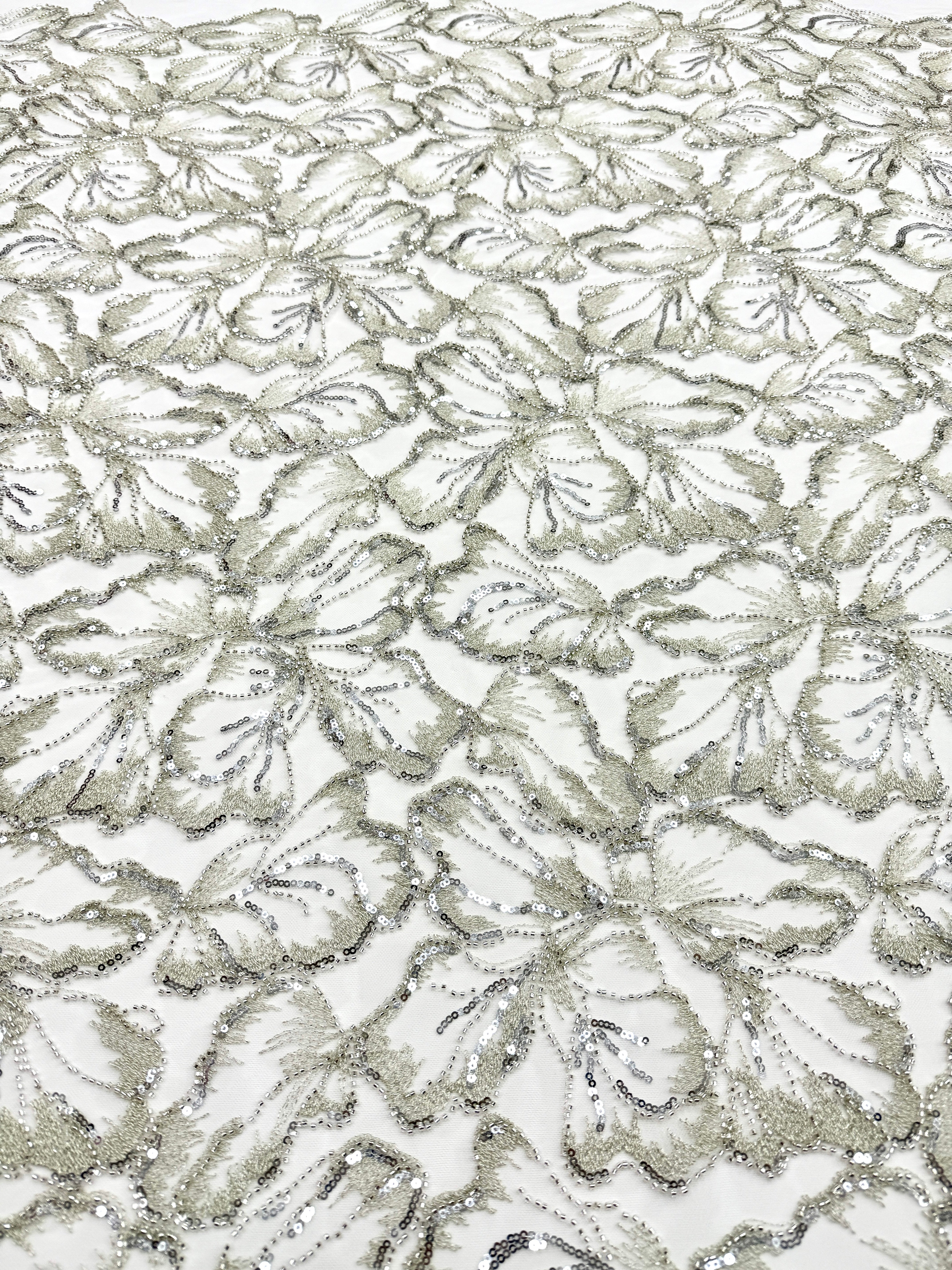 Dantela Couture Argintie pe Tulle Ivory cu Model Floral, cu Margele si Paiete