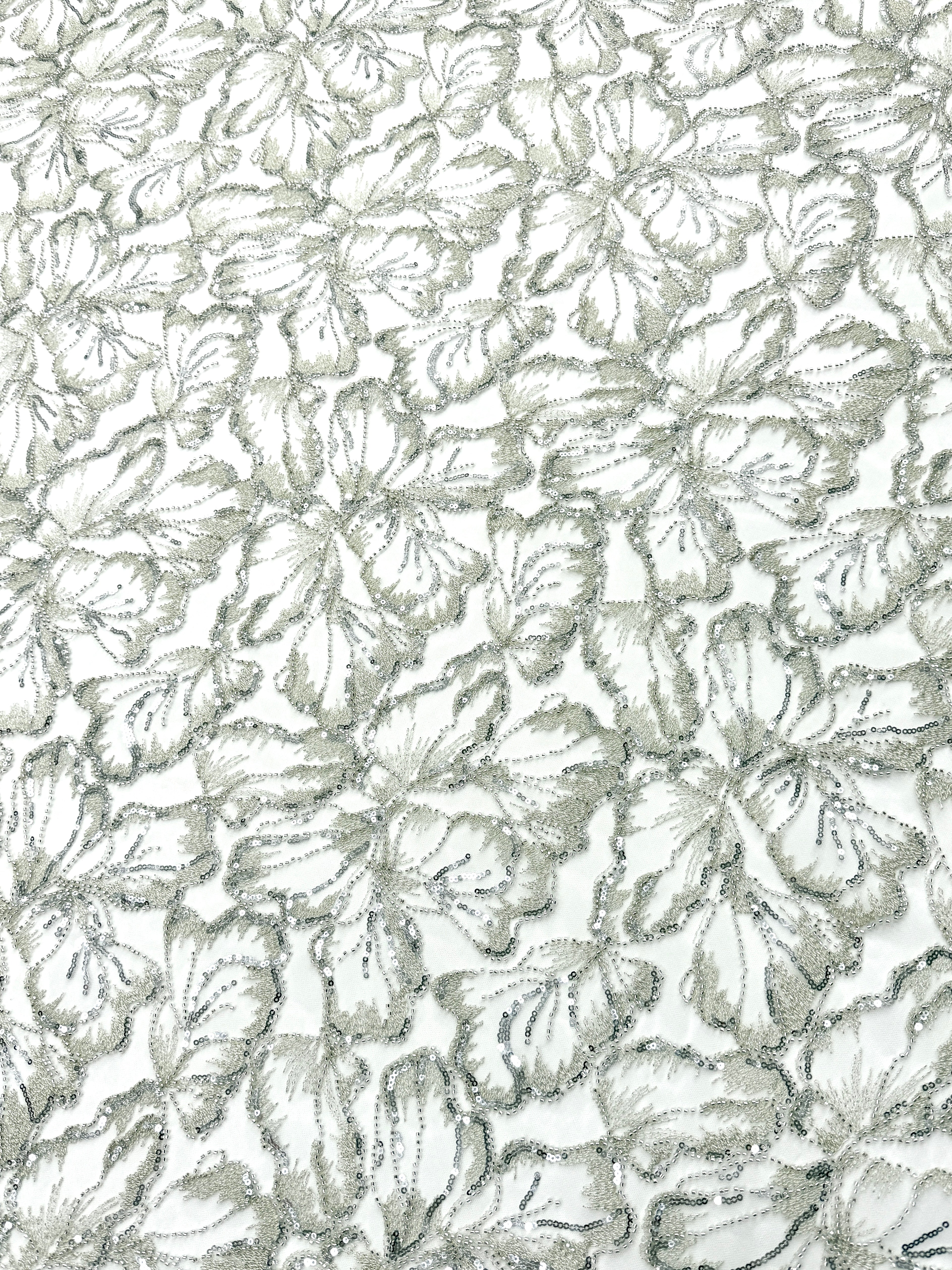 Dantela Couture Argintie pe Tulle Ivory cu Model Floral, cu Margele si Paiete