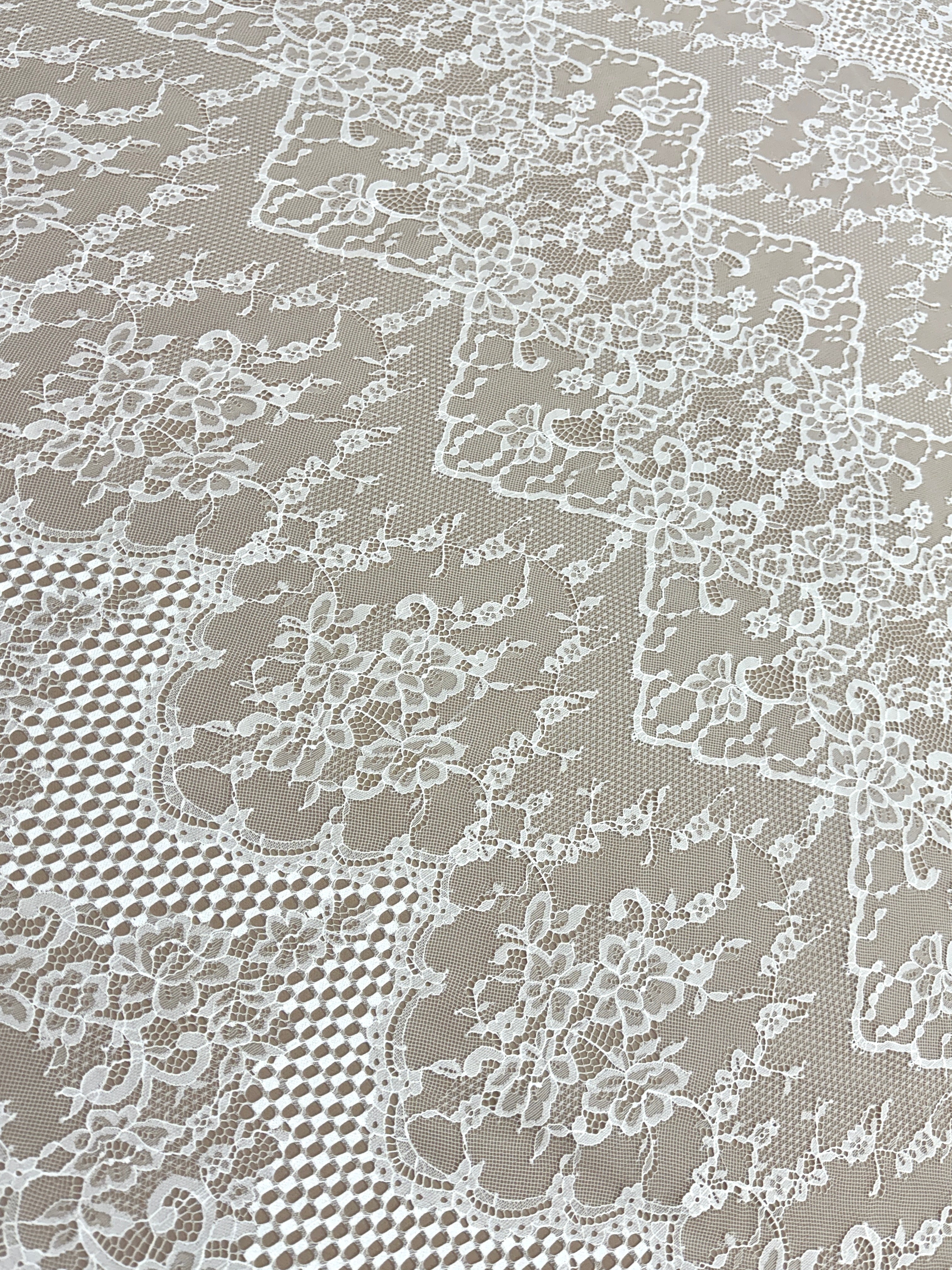 Dantela Chantilly Ivory - Cupon 3 m