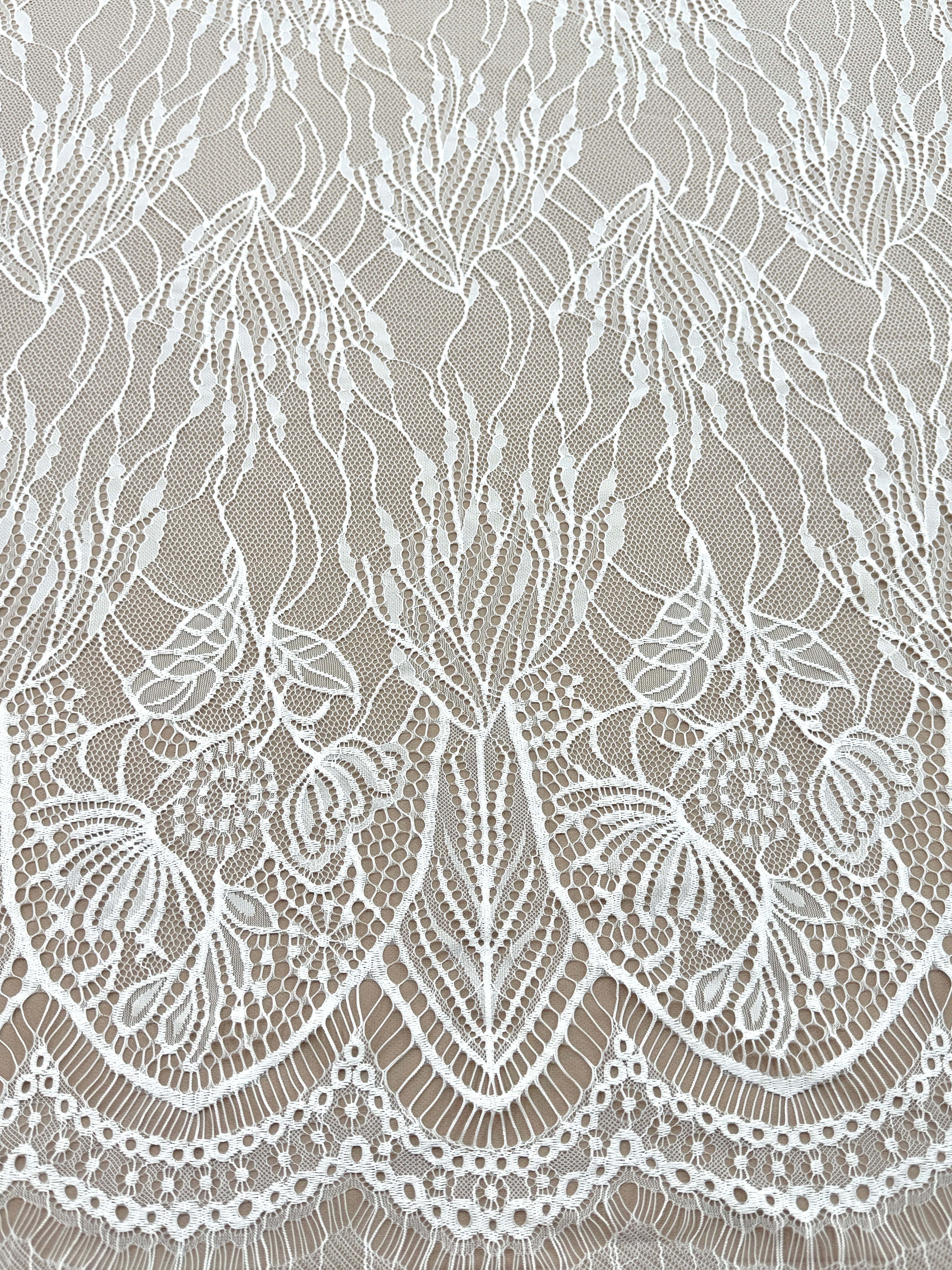 Dantelă Chantilly Ivory - Cupon 3 m