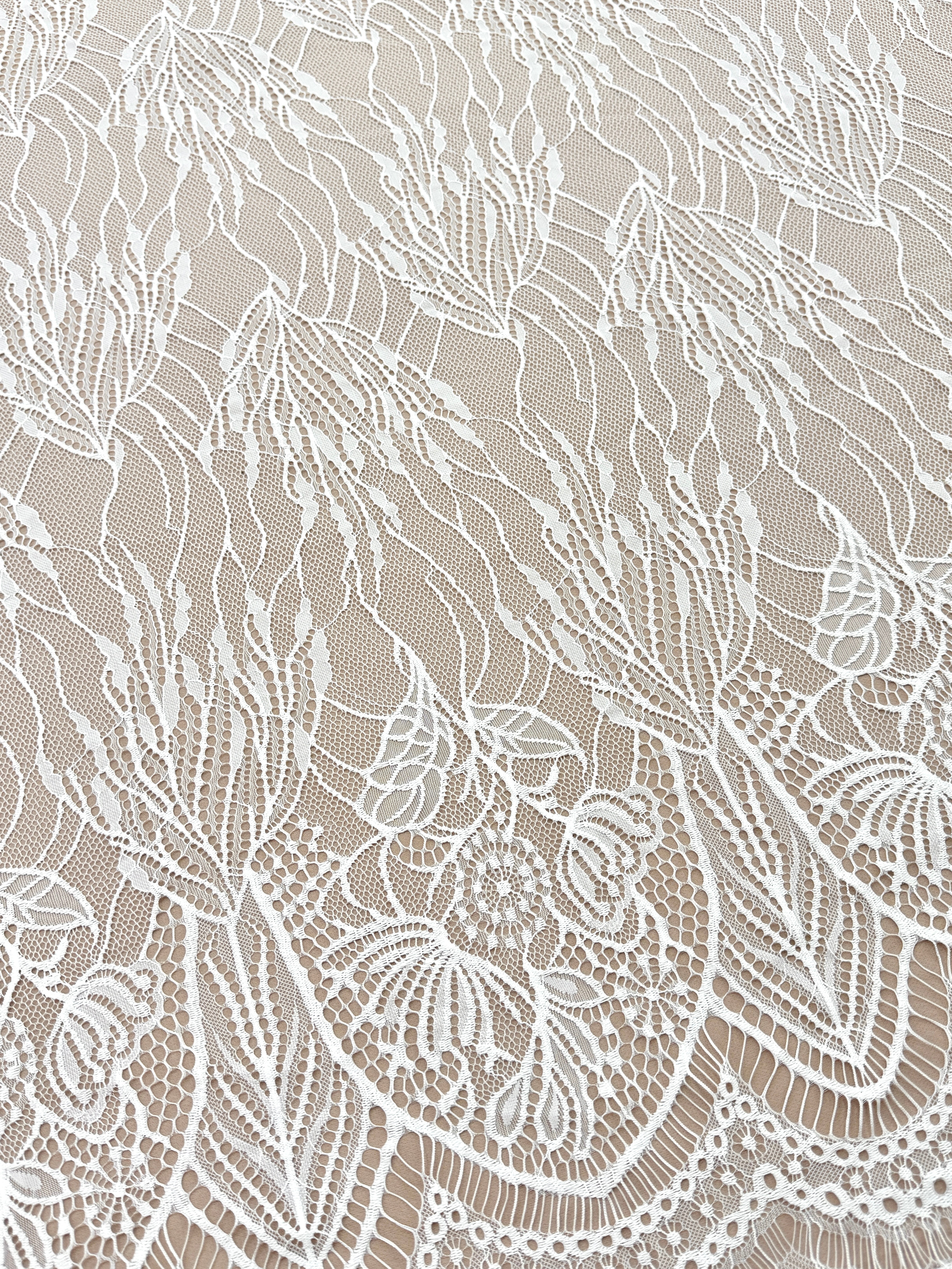Chantilly csipke Ivory - 3 m kupon