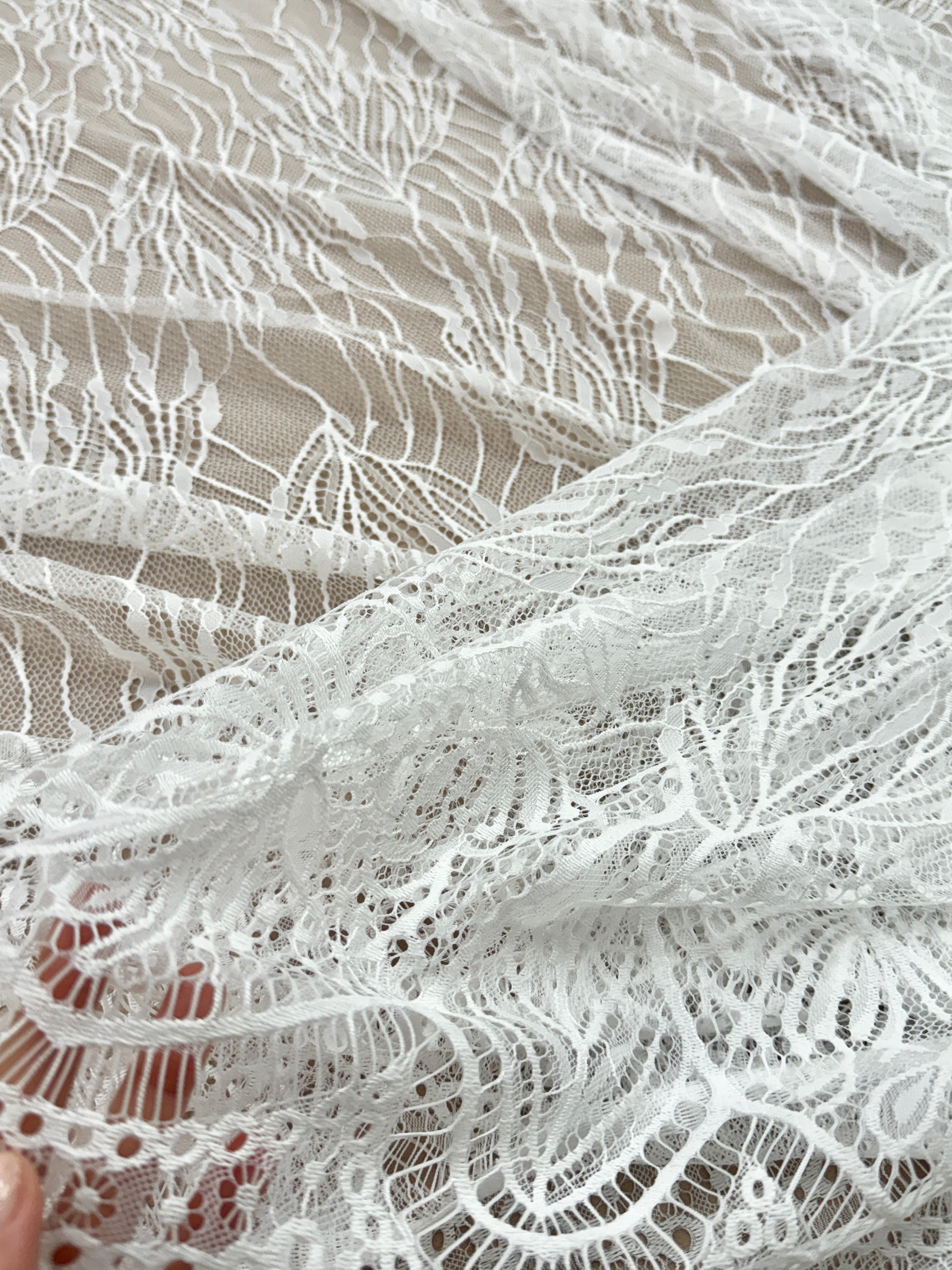 Chantilly csipke Ivory - 3 m kupon