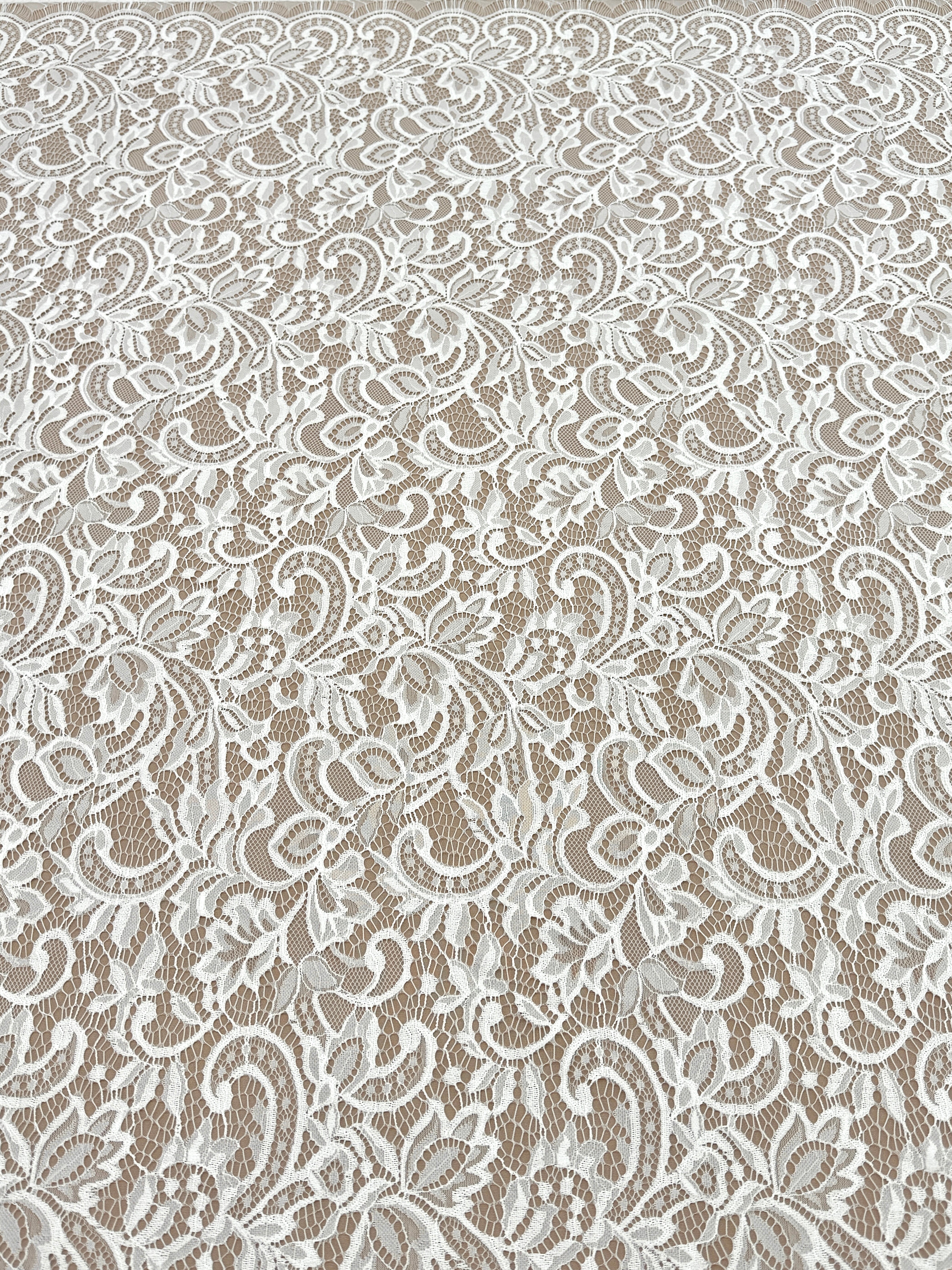 Csipke Chantilly Ivory - 3 m-es darab