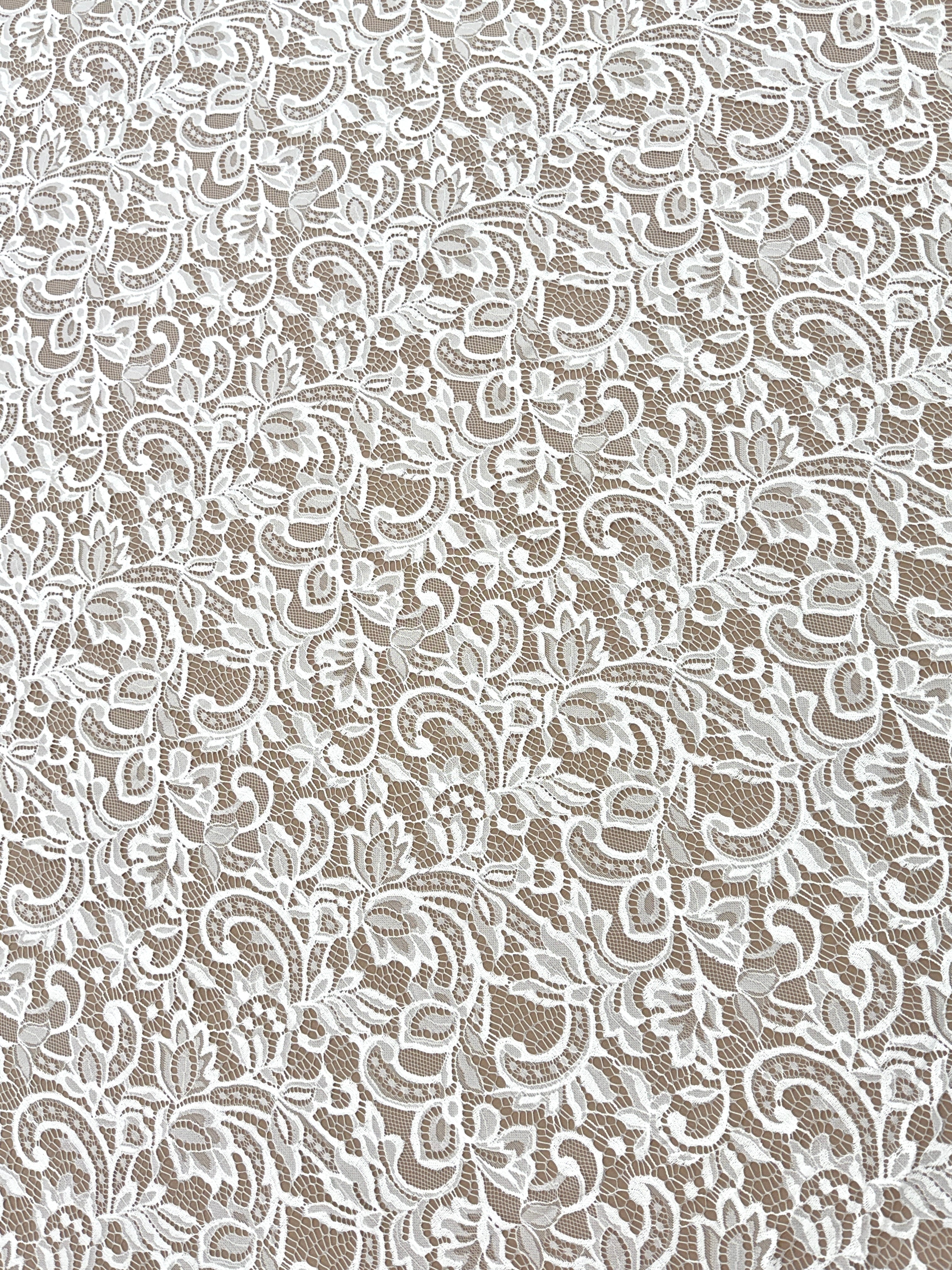 Csipke Chantilly Ivory - 3 m-es darab