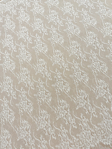 Csipke Chantilly Ivory - 3 m darab