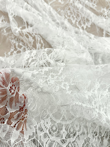 Csipke Chantilly Ivory - 3 m darab