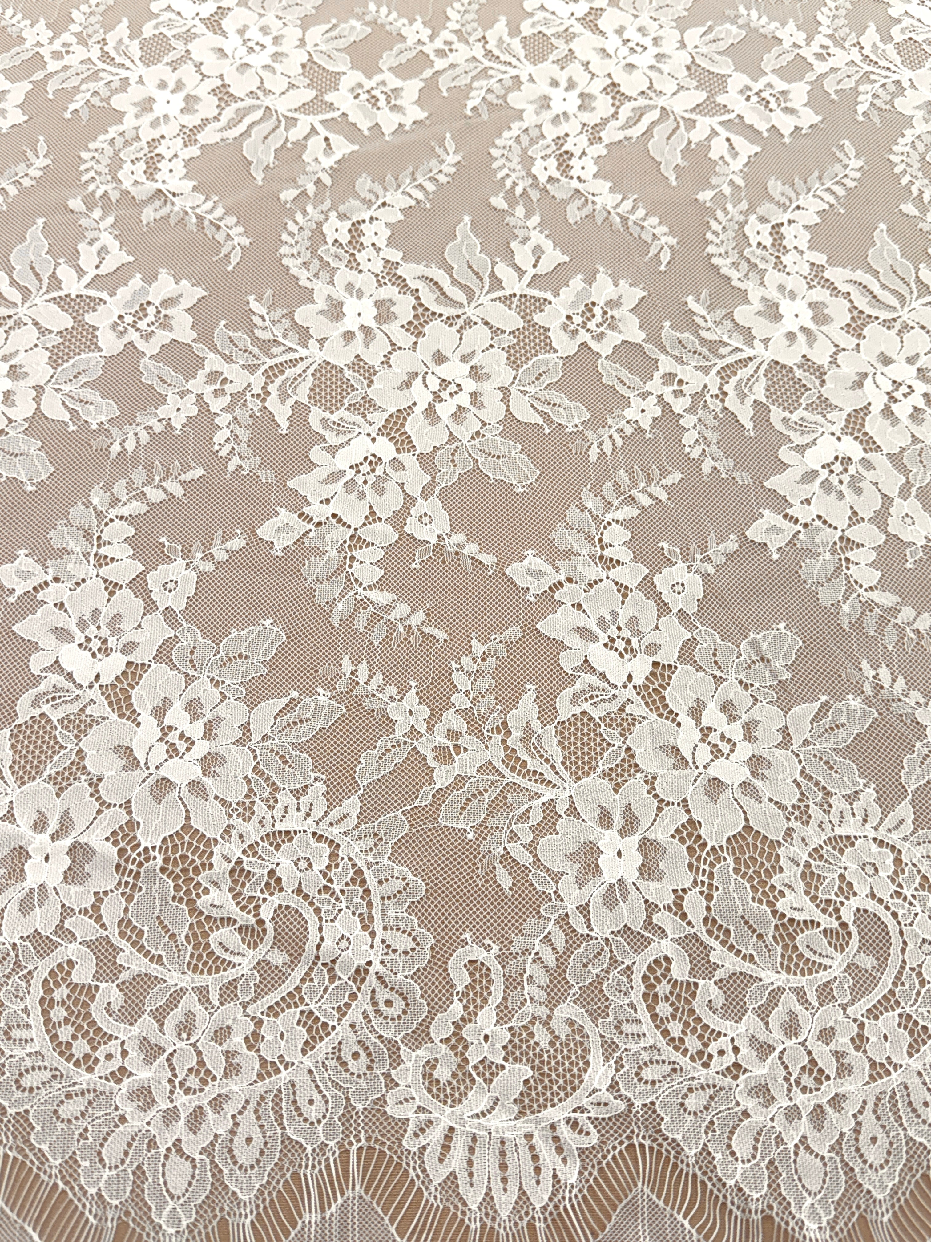 Dantela Chantilly Ivory - Cupon 3 m