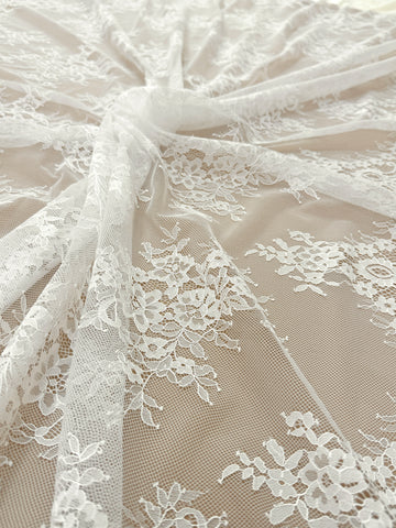 Csipke Chantilly Ivory - 3 m darab