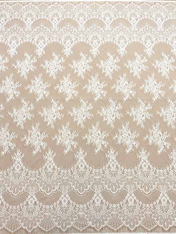 Csipke Chantilly Ivory - 3 m darab