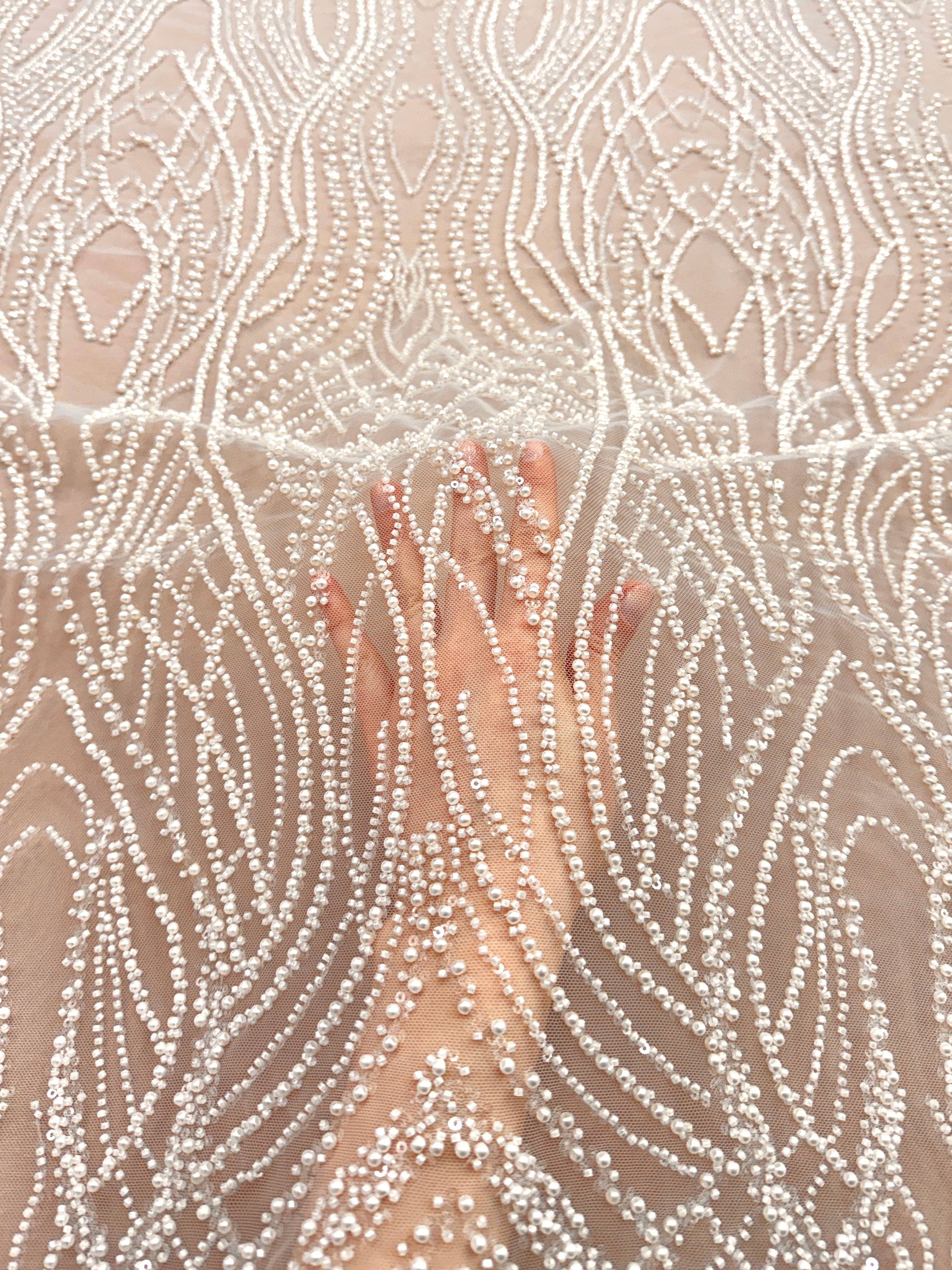 Cupon 1.50 m din Dantela Couture Ivory cu Perle, Margele si Paiete