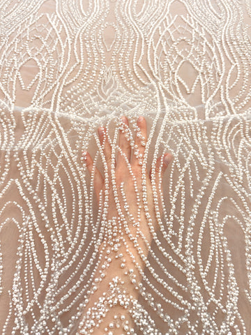 Cupon 1.50 m din Dantela Couture Ivory cu Perle, Margele si Paiete