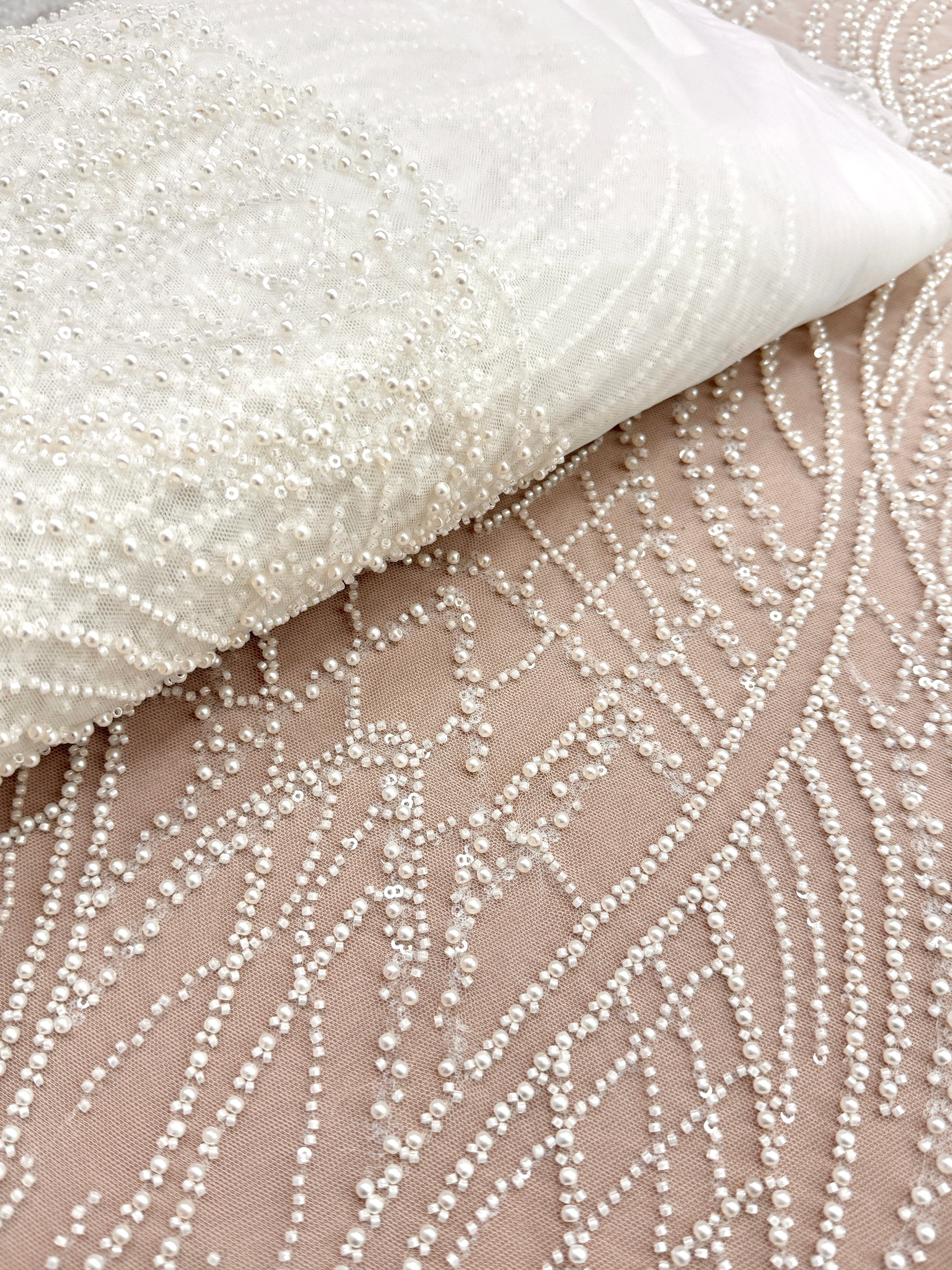 Dantela Couture Ivory cu Perle, Margele si Paiete