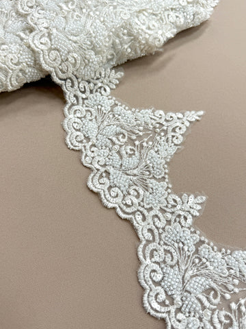 Dantela Bordura cu Perle, Margele si Paiete