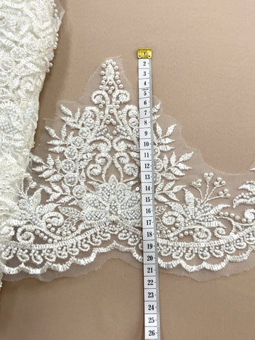 Dantela Bordura cu Perle, Margele si Paiete