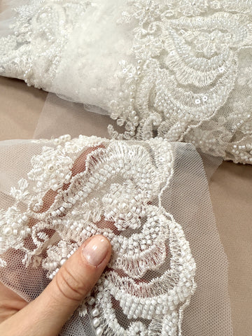 Dantela Bordura cu Perle, Margele si Paiete