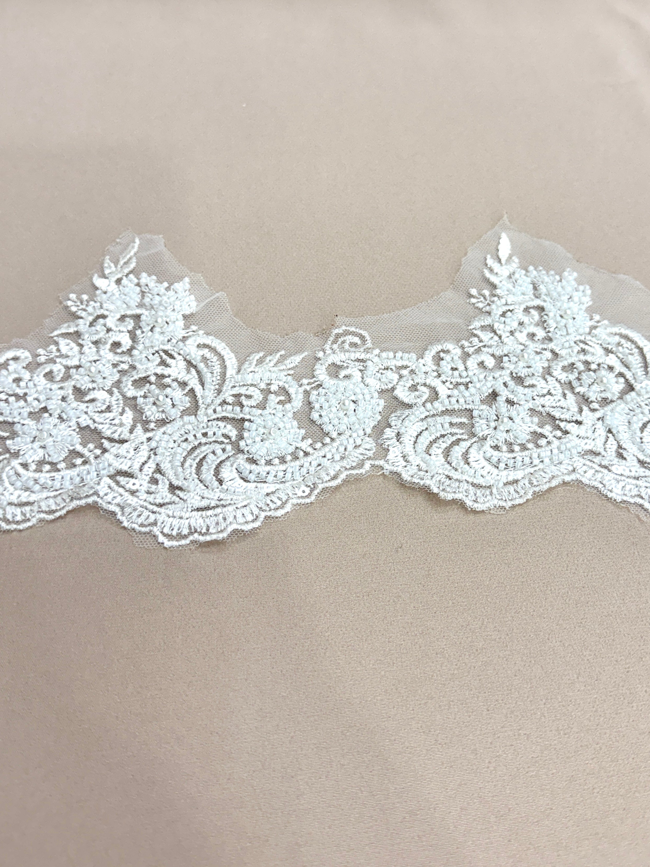 Brau Ivory cu Margele, Perle Si Paiete