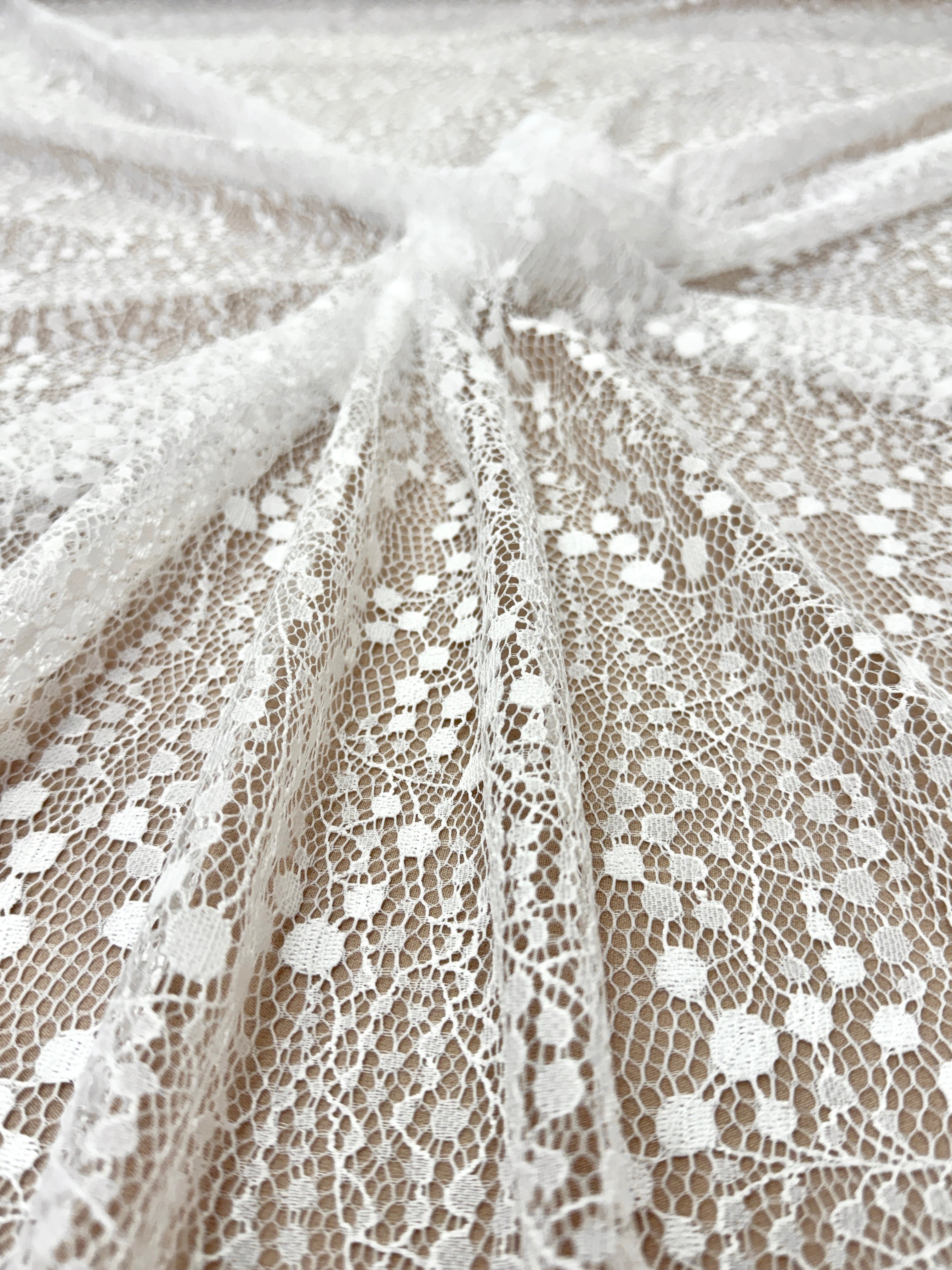 Dantela Chantilly Ivory